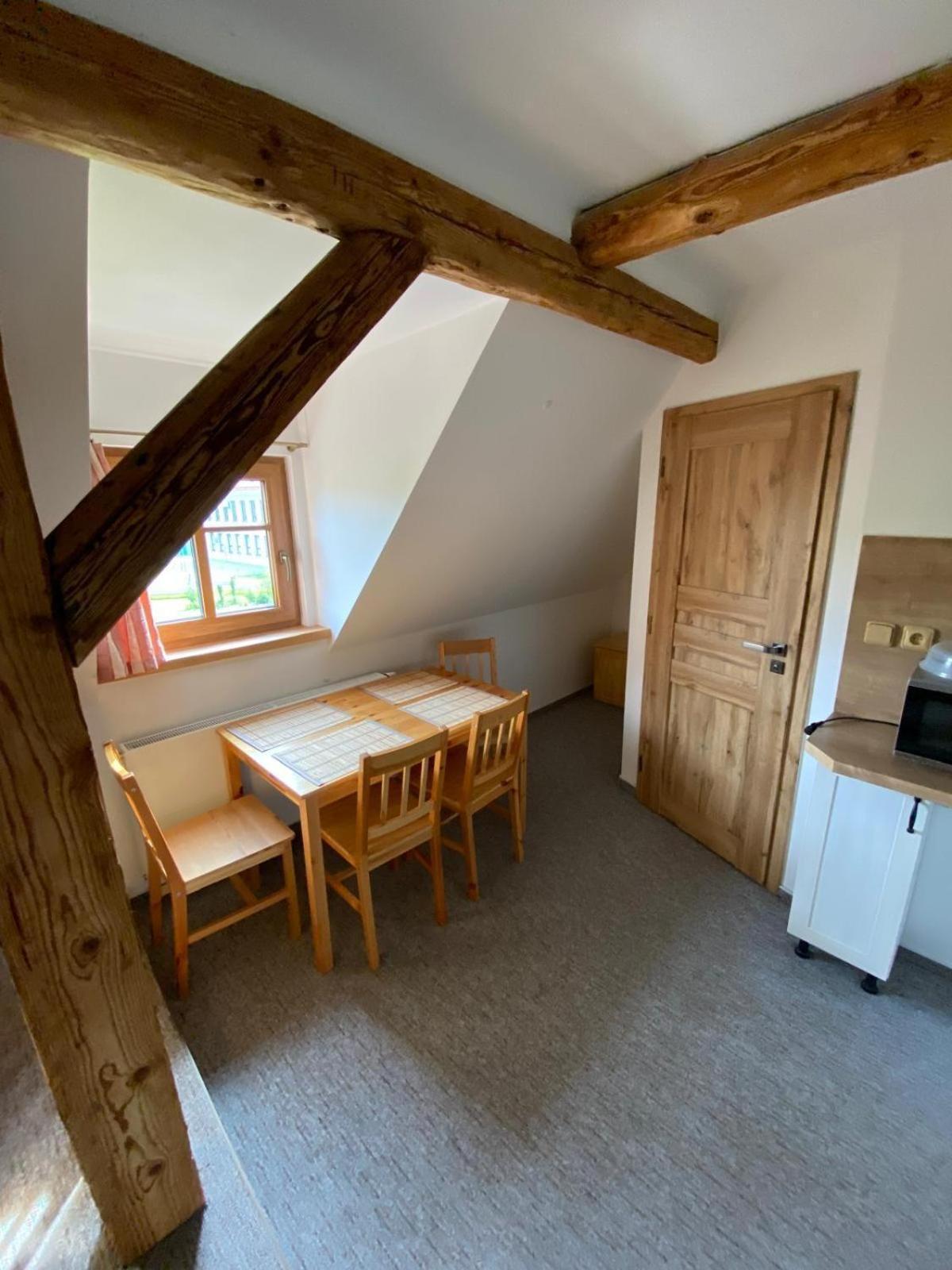 Apartmán na statku Červený Kostelec Exterior foto